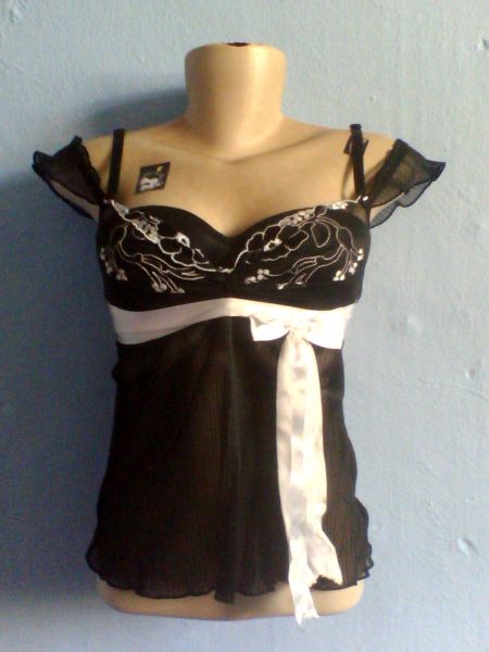 blusinha tipo corpete M